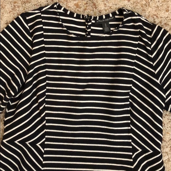 Pea in the Pod Maternity Shirt size Medium - Picture 3 of 3